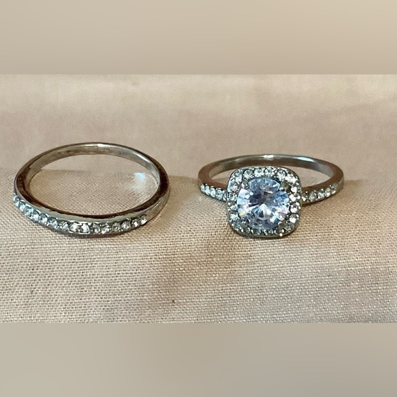 Elegant 2 Piece set, Size 9, BN - Picture 2 of 4